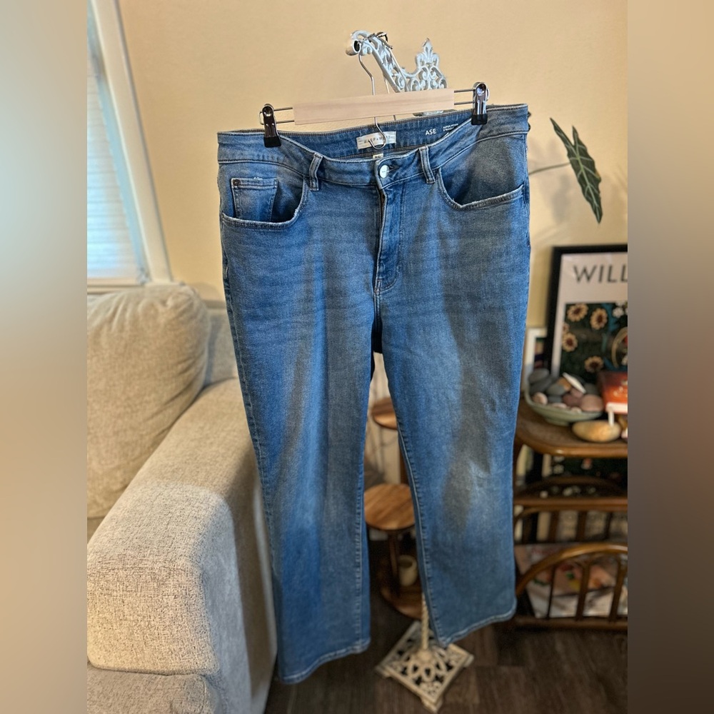 Warp + Weft Relaxed Aspen Pitkin Straight 16W Blue Jeans